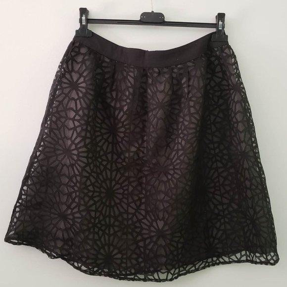 skater skirt in embroidered veil with lining, size L - Picture 1 of 7